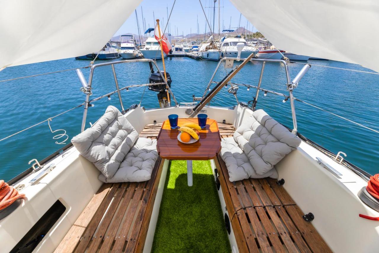 Seaside Chill-Out Stay On A Sail Yacht Пуэрто-Калеро Экстерьер фото
