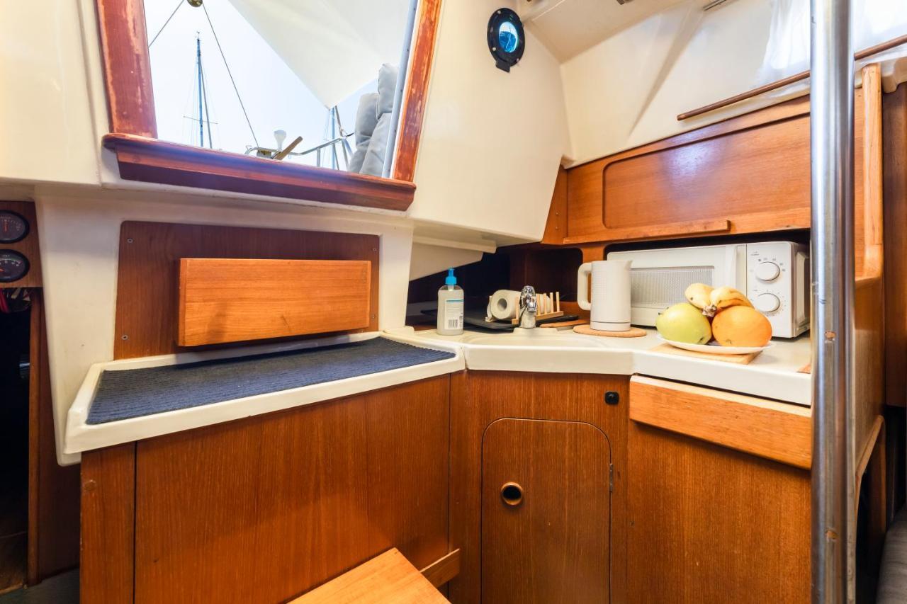 Seaside Chill-Out Stay On A Sail Yacht Пуэрто-Калеро Экстерьер фото