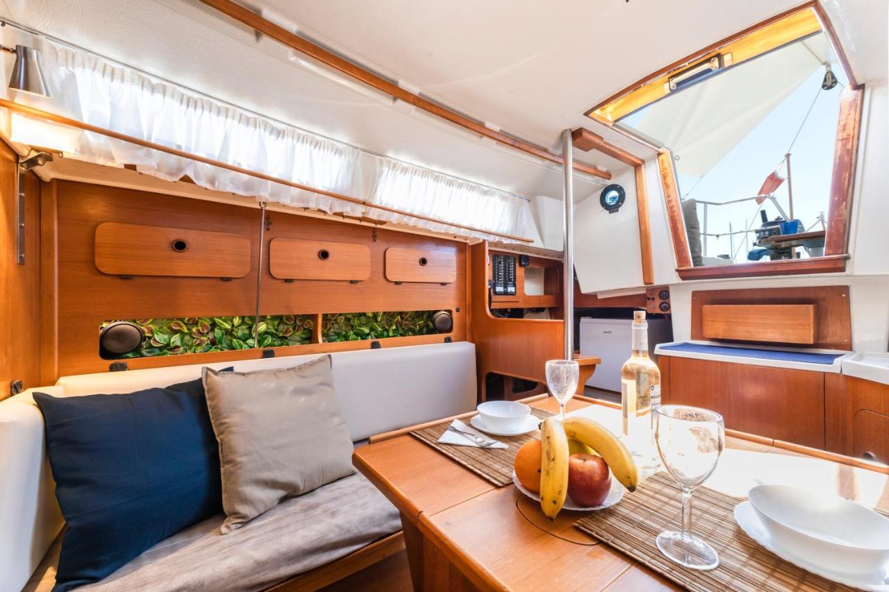 Seaside Chill-Out Stay On A Sail Yacht Пуэрто-Калеро Экстерьер фото